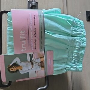 TRULFIT WOMEN'S SOFT KNIT SHORT